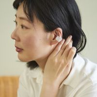 STELLA CIFFON/ビーズのビッグイヤーカフ